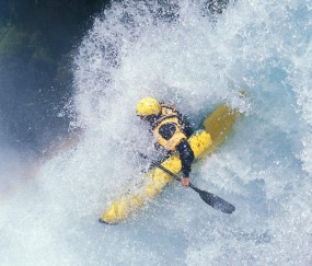 开云体育中国-西甲国家德比之夜，当聚光灯意外转向，切特的高光与足球的永恒寓言