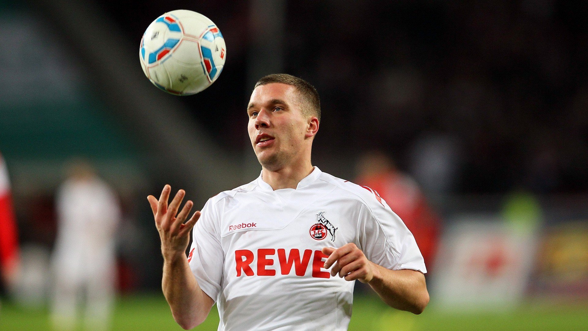 利拉德狂飙50分，上海队末节一波流带走篮网